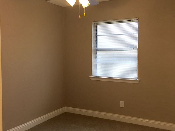 4th image of 2422 Fulton Dr