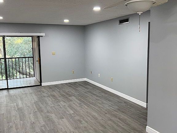 3rd image of 2650 Countryside Blvd APT C309