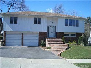 1st image of 74 Beaumont Dr