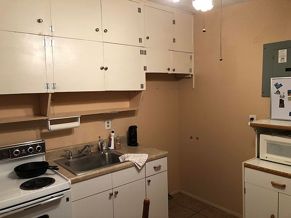 4th image of 10433 Pinehurst Dr