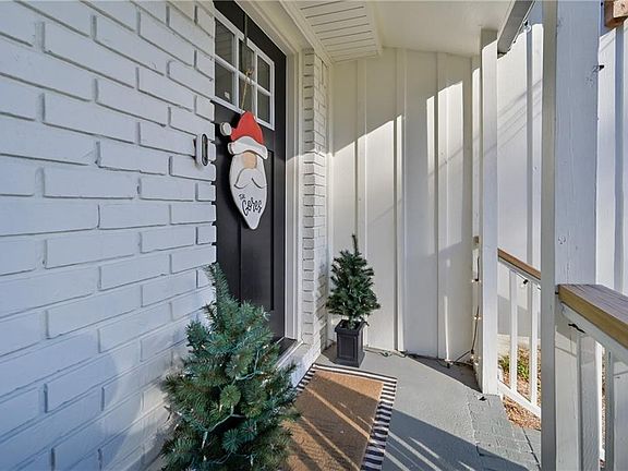 2nd image of 617 Evergreen Dr