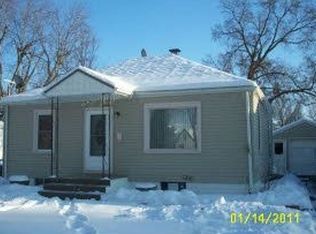 2217 W 1st St, Grand Island, NE 68803