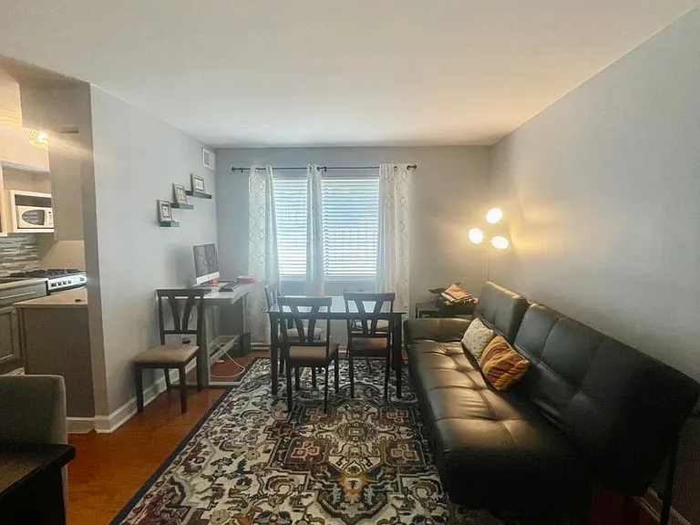 1031 Michigan Ave NE #101 — Photo 2