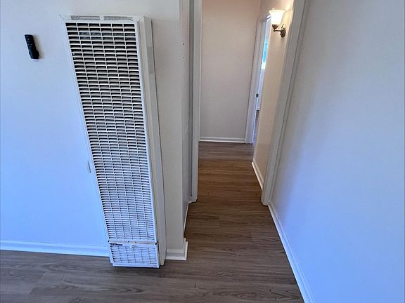 4th image of 449 Claydelle Ave #449