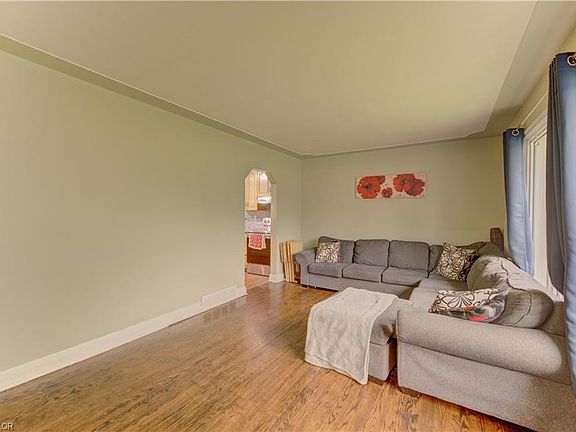 4th image of 195 Belleview Ave