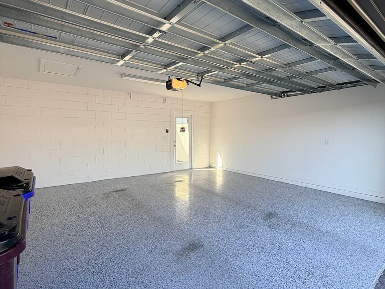 1387 Mount Royal Dr — Photo 33