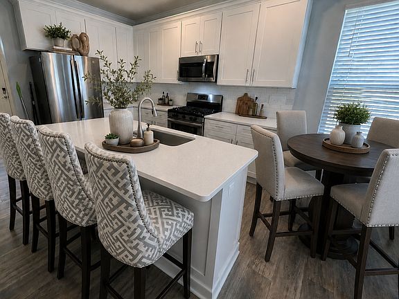 4th image of 6342 Keeton Ln