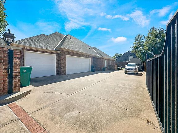 4th image of 2116 Dansmere Ave