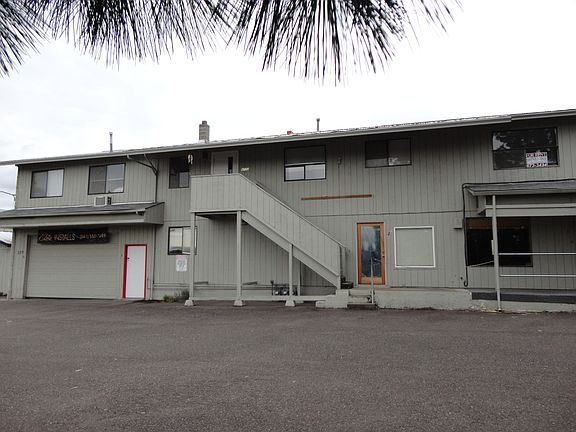 2nd image of 228 NE Ward Ave #2
