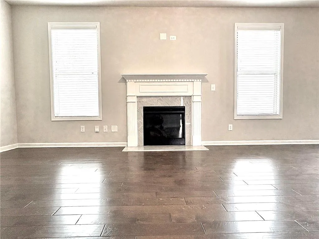 4 bed, 2252 sqft, $2,250 — Photo 4