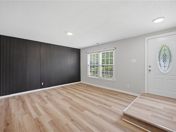 5th image of 6229 Lippizan Cir
