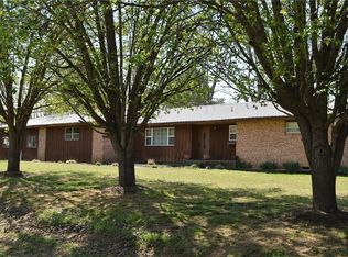 546 Shoffner Ln, Elkins, AR 72727