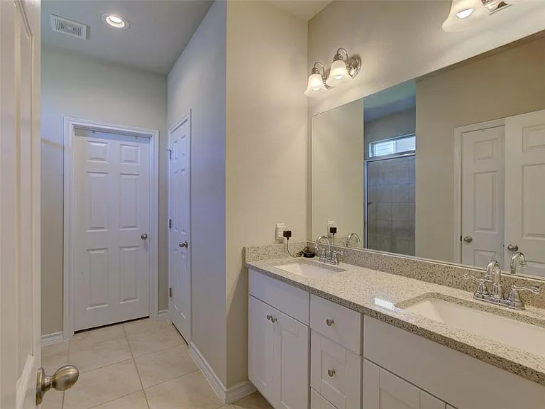 3524 Soft Shore Ln — Photo 12