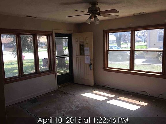 4th image of 22022 Main St