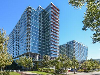9655 Woods Dr UNIT 402, Skokie, IL, 60077