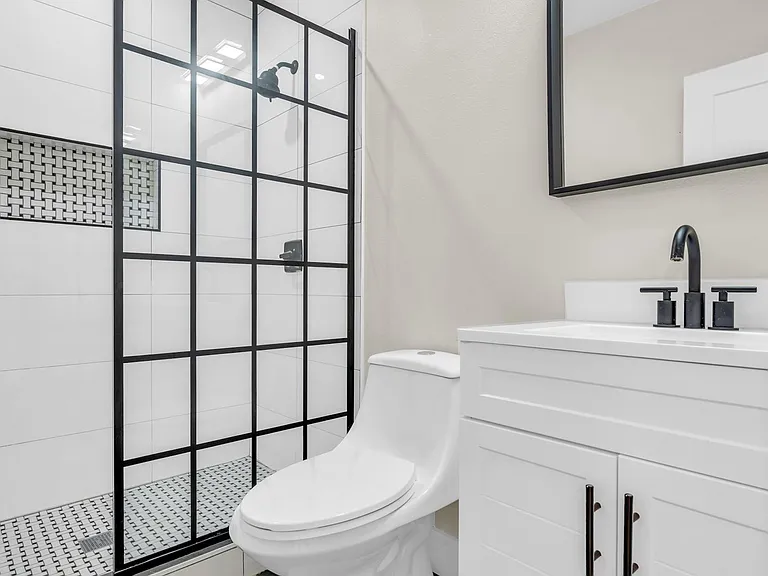 2906 W Nassau St — Photo 22