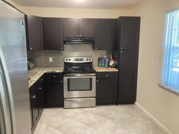 565 Oaks Lane #310, Pompano Beach, FL 33069