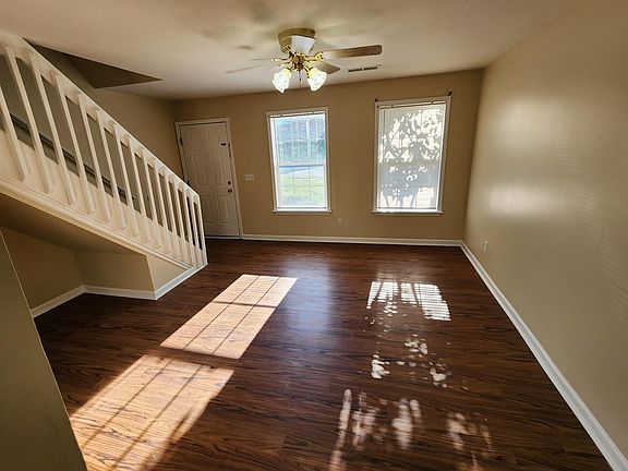 3rd image of 3634 Walden Dr