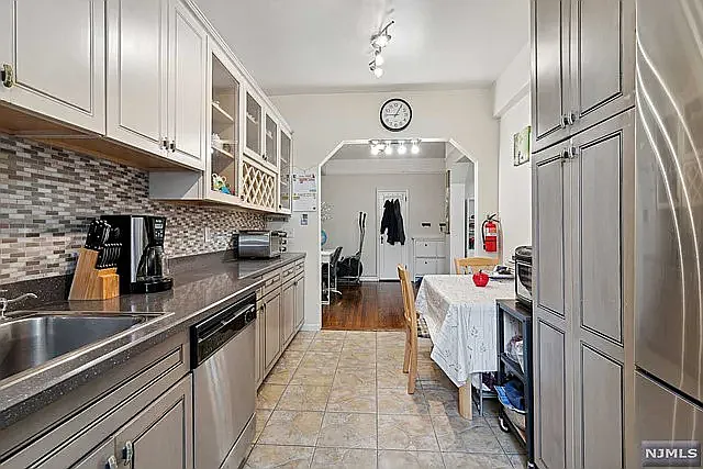995 Teaneck Rd #2P — Photo 5