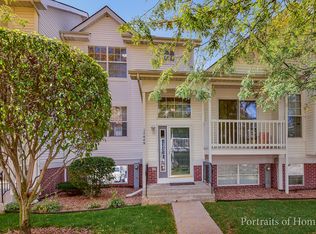 17449 Sauk Dr, Lockport, IL 60441