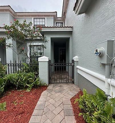 2nd image of 14732 Sutherland Ave