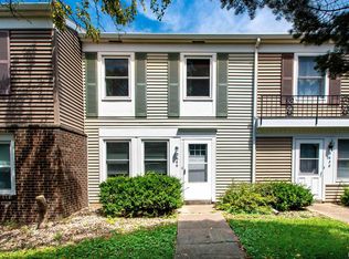 3640 N Sandia Dr, Peoria, IL 61604