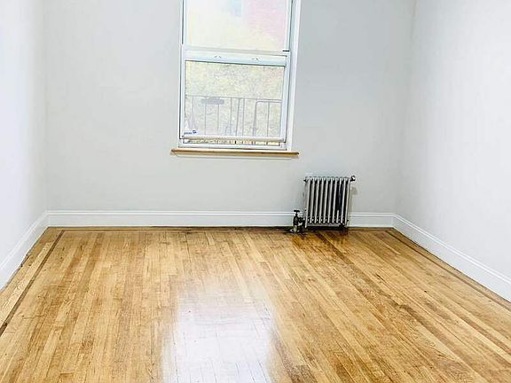 4th image of 4811 45th St APT 1D