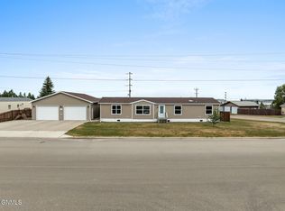 337 S Main St, Tioga, ND 58852