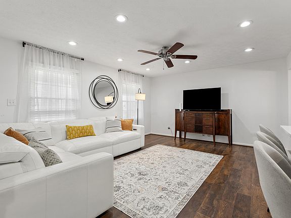 4th image of 4084 Forsythe Dr