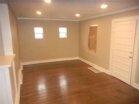 5th image of 2611 Hickam Dr #1