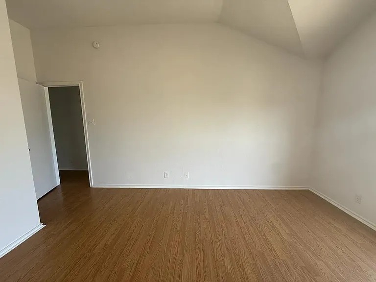 2324 Friarcreek Loop — Photo 9