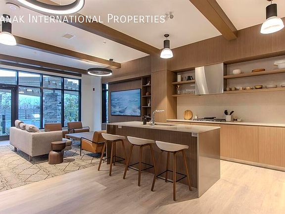 3rd image of 1504 Scott Cres