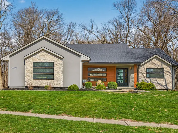 14881 Woodcrest Dr, Clive, IA 50325