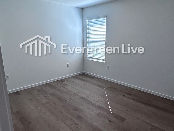 5th image of 31 Lago Ln