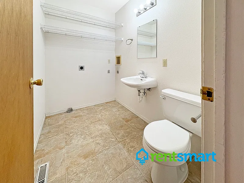 3 bed, 1.5 bath, $2,275 — Photo 1