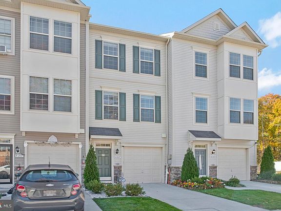 3rd image of 8187 Hollow Ct