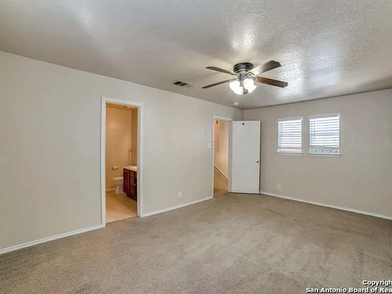 26 Moondance Hl — Photo 8