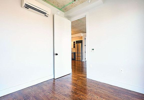 5th image of 31-27 37th St #2A