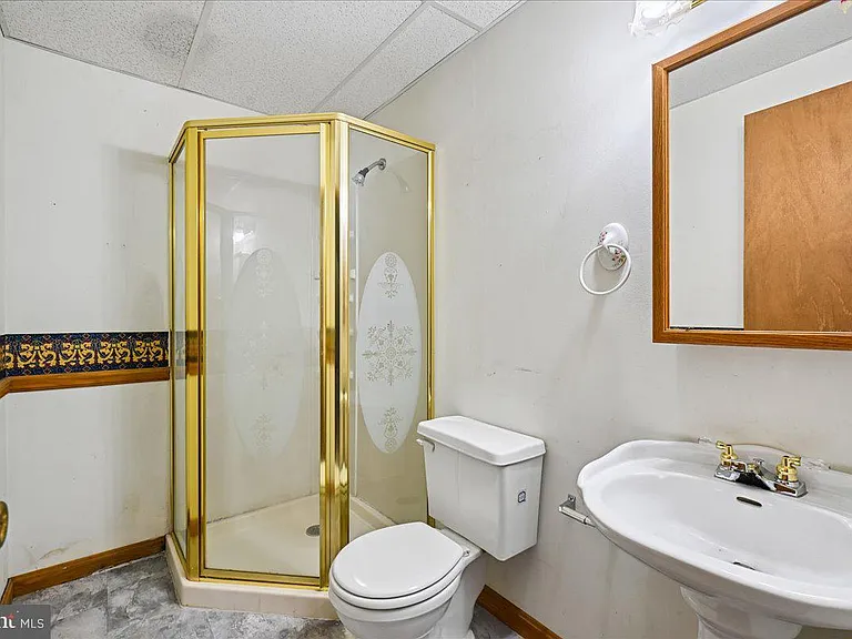 13245 Croom Rd — Photo 47