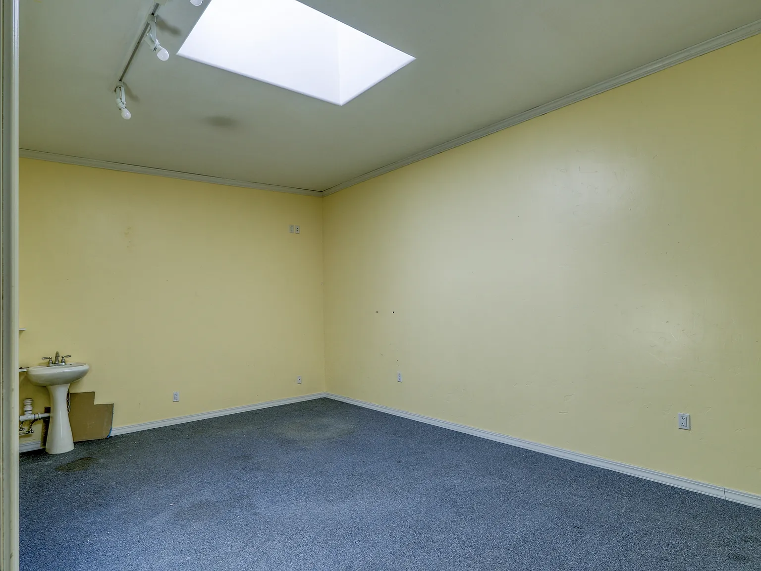 450 Lewis Street - C8C - 3C — Photo 4