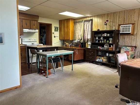3rd image of 829 King STREET