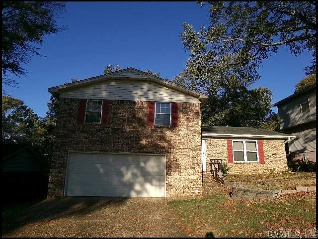 3 bed, 2.0 bath, 1723 sqft, $1,700 — Photo 2