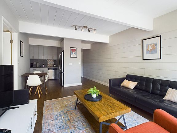 4th image of 1105 W Olive Ave #6