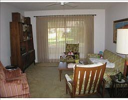 3rd image of 1729 Macdonnell Dr