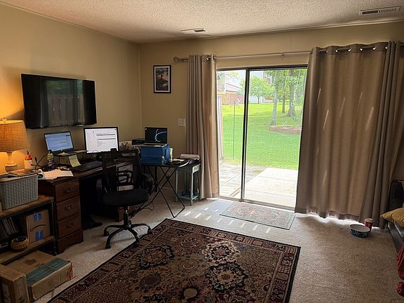 4th image of 72 Wilshire Heights Dr