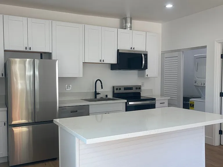 240 White Rd — Photo 4
