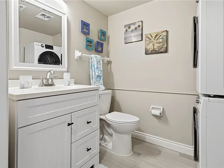 4019 Silver Palm Dr #8 — Photo 18