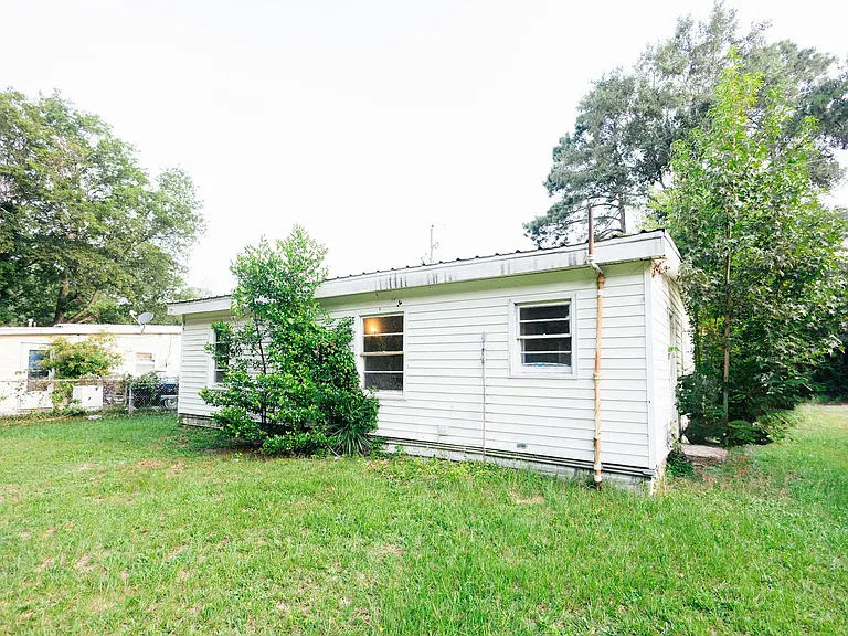 4170 Palace Ave — Photo 6