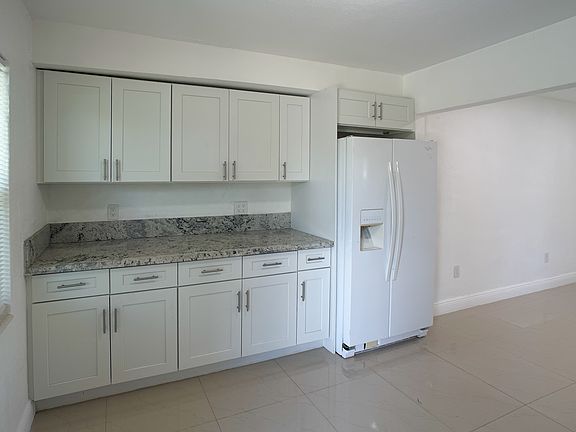 4th image of 4839 Tudor Dr #1