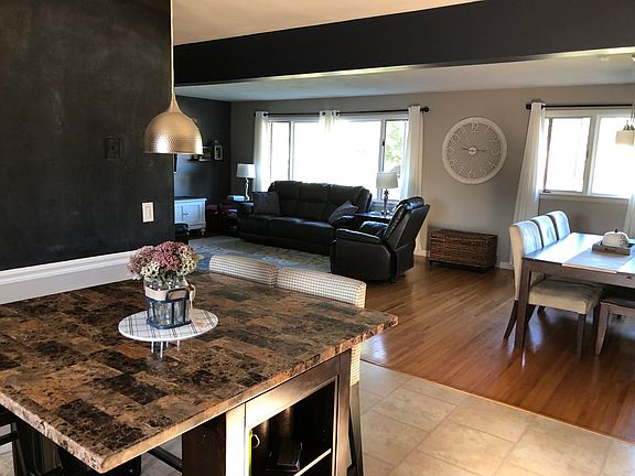 4th image of 31 Joanne Ln